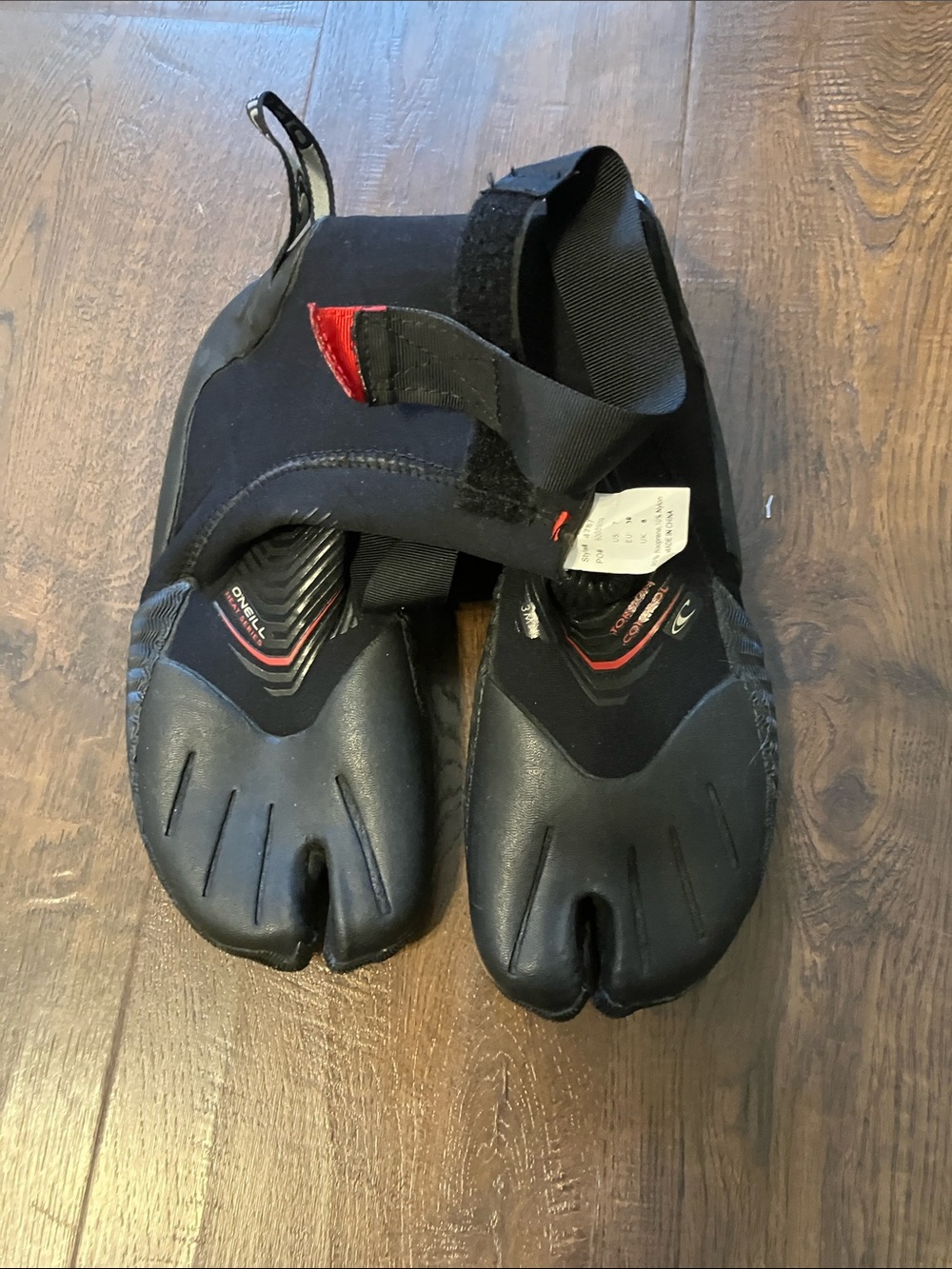 O'Neill Black Split-Toe Neoprene Water Socks with Red Trim